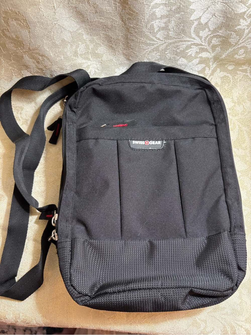 SwissGear Black Compact Messenger Sling Bag for Men